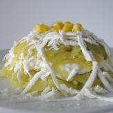 Картофена салата със сирене и яйца